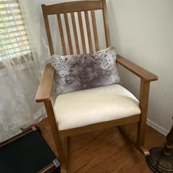 Wood rocking Chair