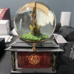Pirates Of The Caribbean Snow Globe 