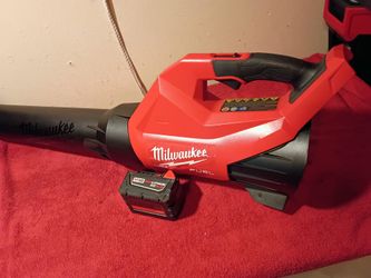 M18 MILWAUKEE FUEL blower Con batería $$199
