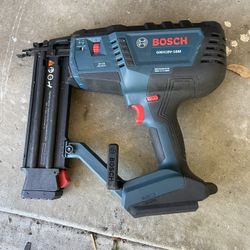 Bosch GNH18V-18M Cordless Brad Nailer Kit W/ Charger & Nails