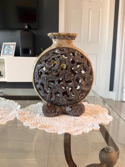 Vintage-style decorative vase