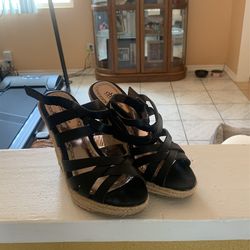 High Heels Charles Davis Size 6