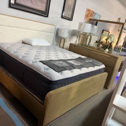 Solid Wood! Bedroom Set! Easy Financing! 🌎✅👋