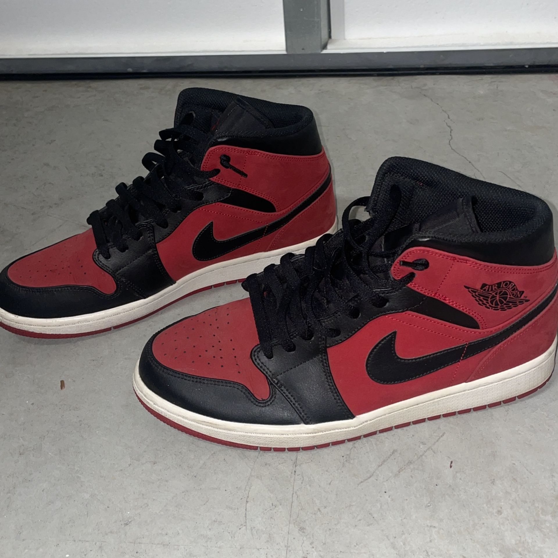 Air Jordan 1 Mid Reverse Banned Black Red Suede Leather