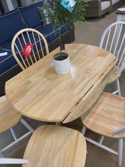 For sale 5-piece dining set with adjustable table