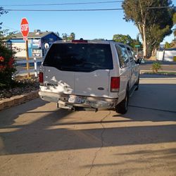 07 Ford Excursion 6.8l Gas 