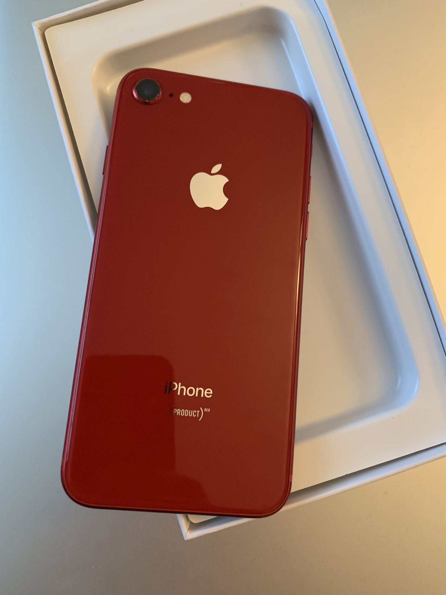iPhone8 64GB RED iPhone 8 (PRODUCT)RED™ is now available! Every