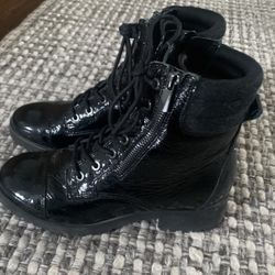 Black Boots Size 6