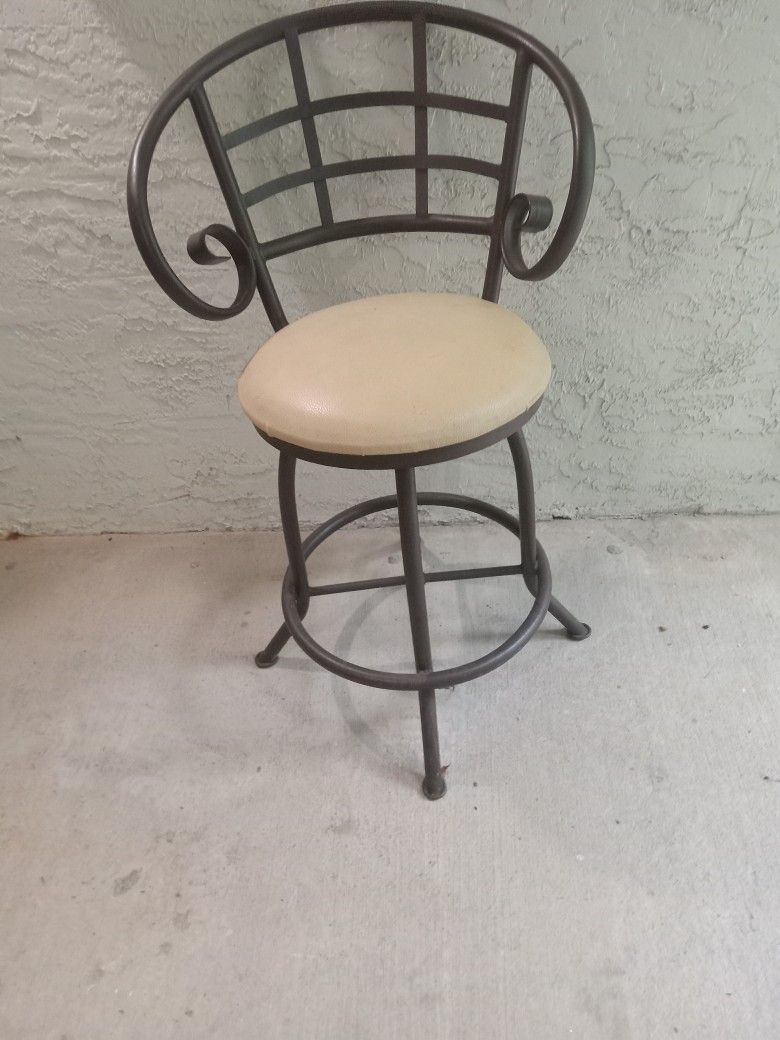 Barstool
