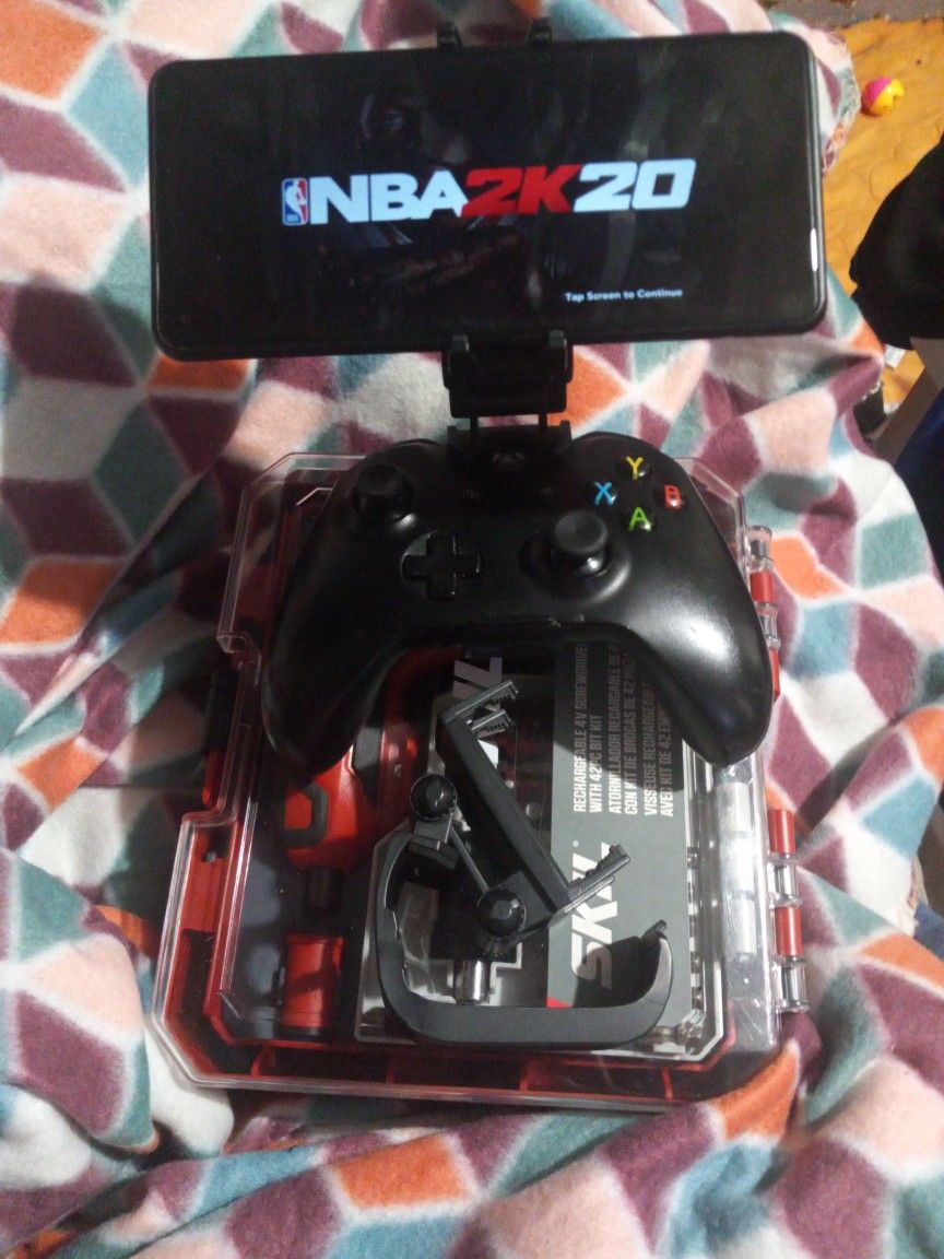 Xbox Controller: Phone Clip.