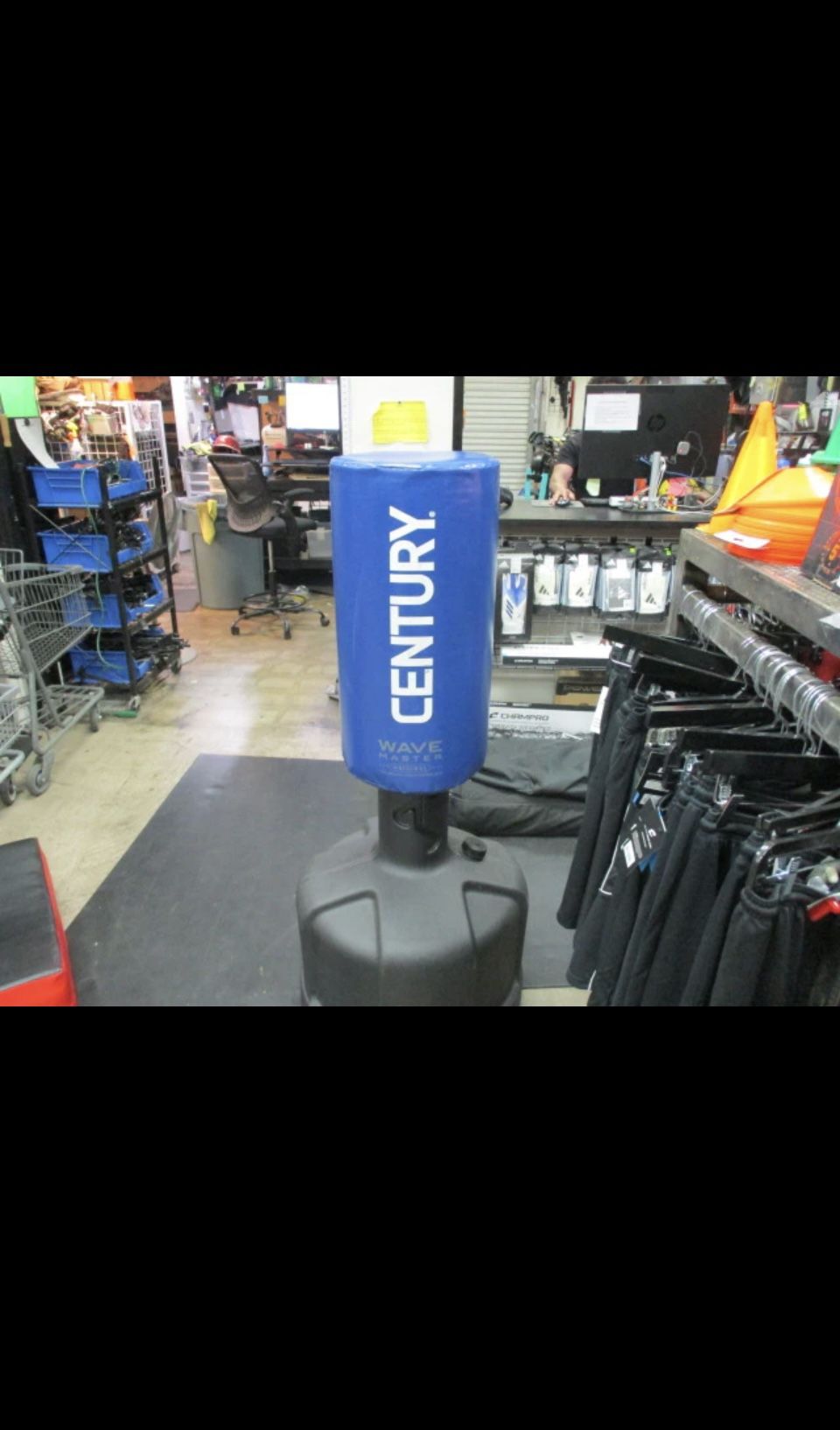 Used Century Wave Master Original FREE STANDING HEAVY BAG ( Read The Description)
