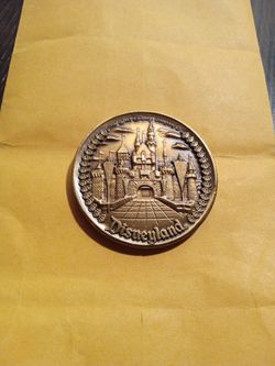 DISNEYLAND Coin Token Medallion 5 Lands & Main Sreet Walt Disney Vintage Bronze