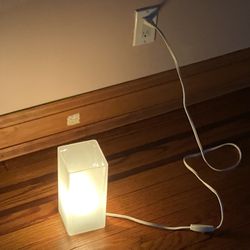 Frosted Cube Table Lamp w/ Switch (Modern)