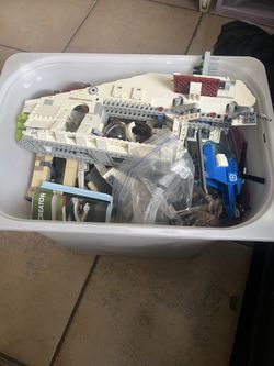 Tub of random legos