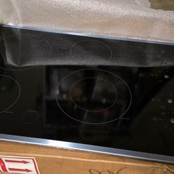  New Glass Top Stove Top . Made By GE