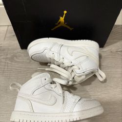 2022 Air Jordan 1 Mid TD 'Triple White' ( Size : 7C )