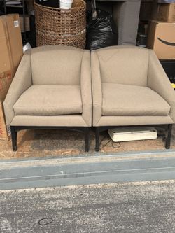 2 Lounge Chairs
