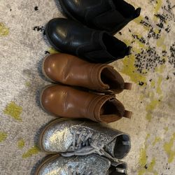 Girls boots