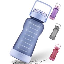 Half Gallon Water Bottle with Straw & Motivational Time Marker Workout Leak-proof 64oz water Bottle for Adults and Kids BPA Free with Protective Silic