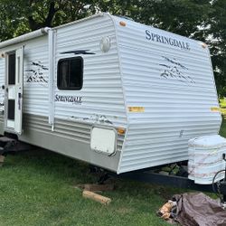 2009 Springdale RV camper 