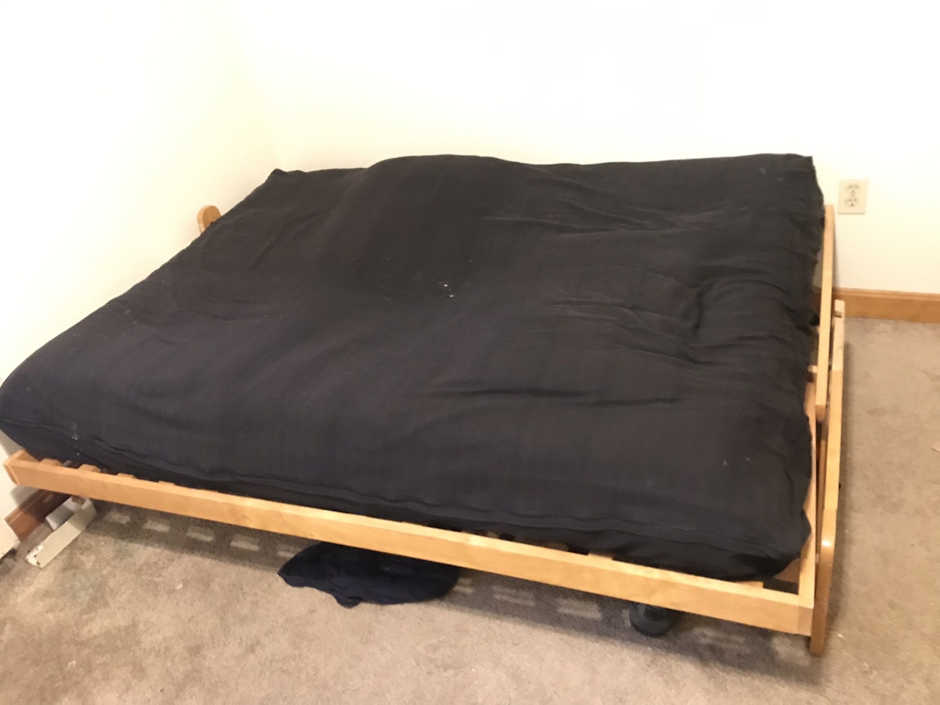 FUTON FREE