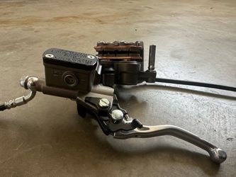 Ultra bee brake
