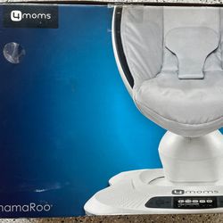 4Moms MamaRoo Baby Bouncer and Swing 