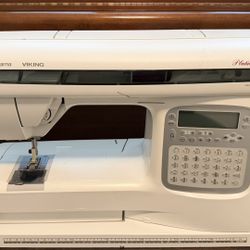 Husqvarna Viking Platinum 750 Sewing Machine