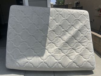 Queen Mattress Decent Condition See Pics