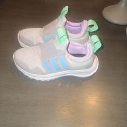 Little girl's slip-on Adidas