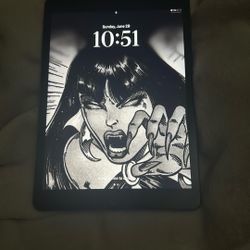 iPad 9th Gen (barely used) 