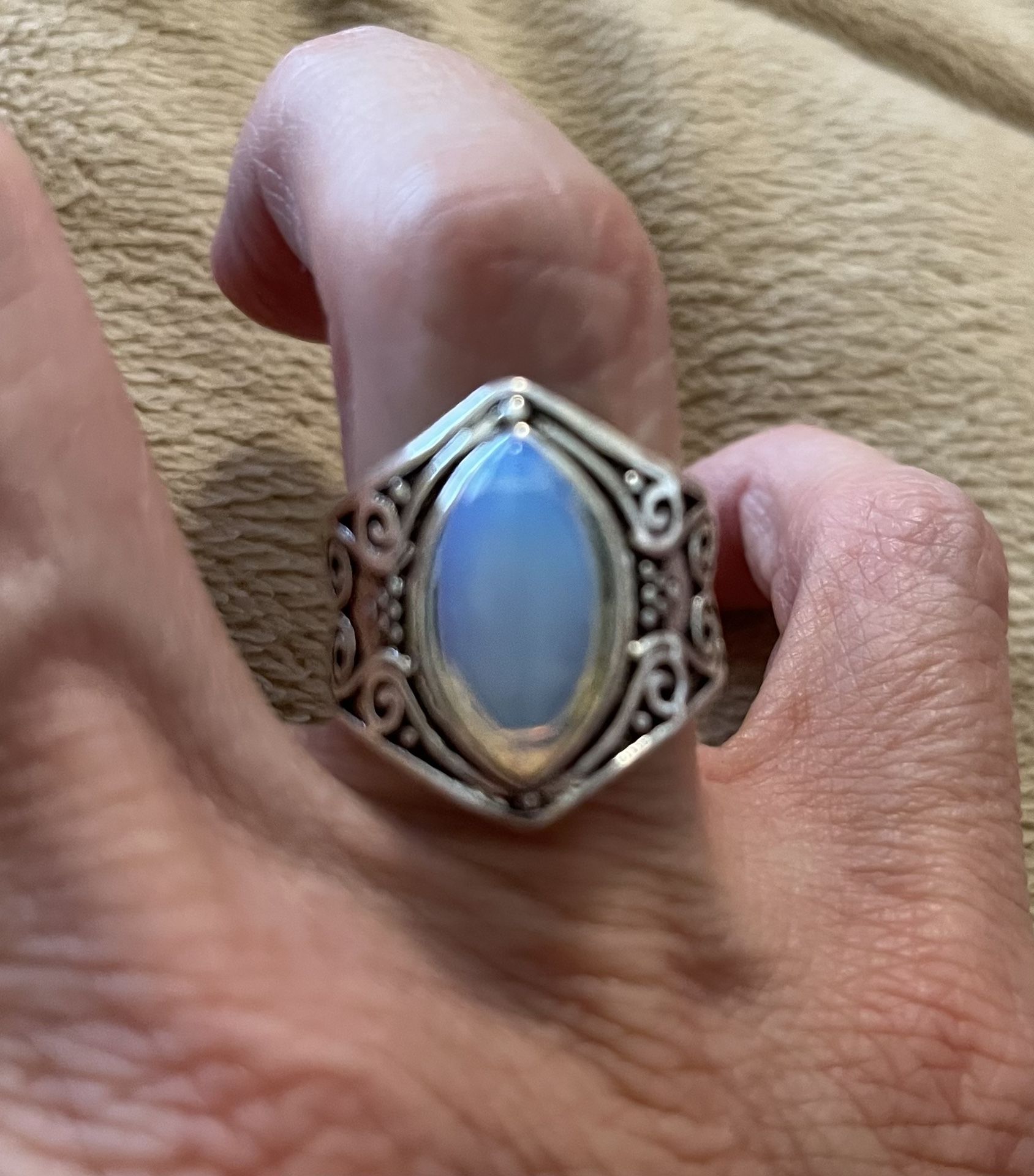 New Moonstone Sterling Silver Size 7