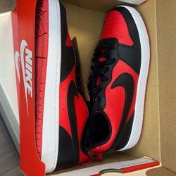 Nike Court Borough Low 