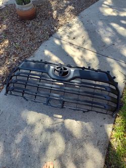 2022 2023 2024 TOYOTA TUNDRA FRONT GRILLE Original