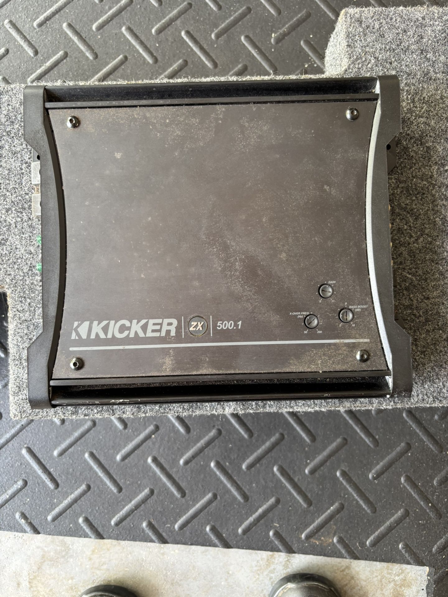 Kicker 500 Amplifier