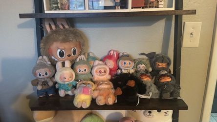 Pop Mart Items Labubu, Skullpanda, Hirono