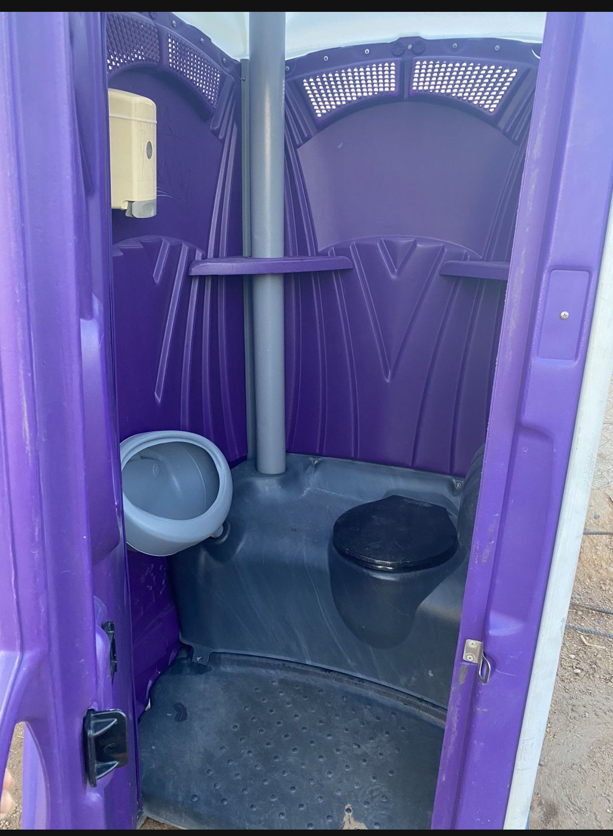 Portable Potty / Baños Portátiles / Portable Bathroom