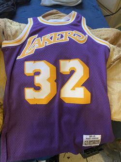 Magic Johnson Throwback