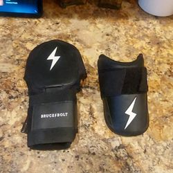 BRUCE BOLTS - ELBOW GUARD/SLIDING GLOVE