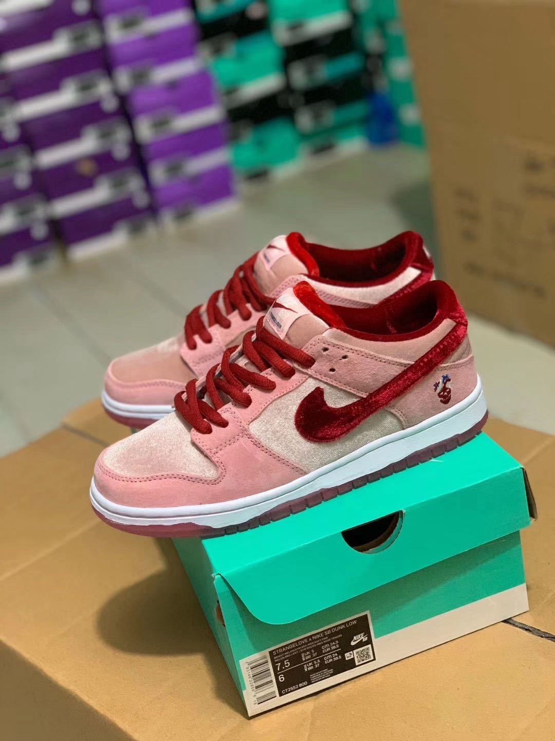 Nike Valentine Dunks