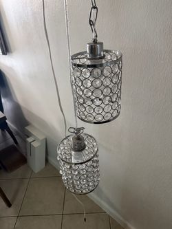 Set of hanging lamps