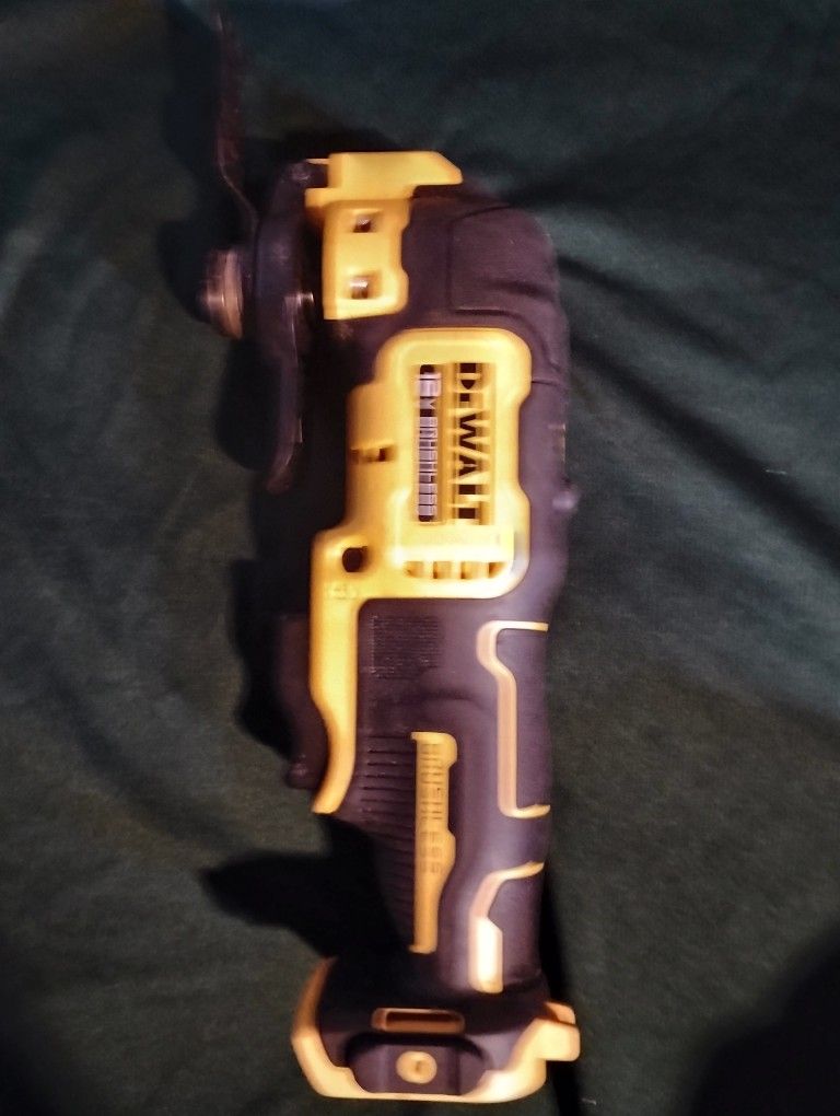 Dewalt 12V MAX XTREME MULTI TOOL, "NEW"