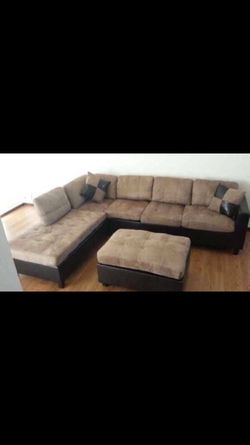 Sectional with pillows!!!