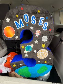 Custom piñatas