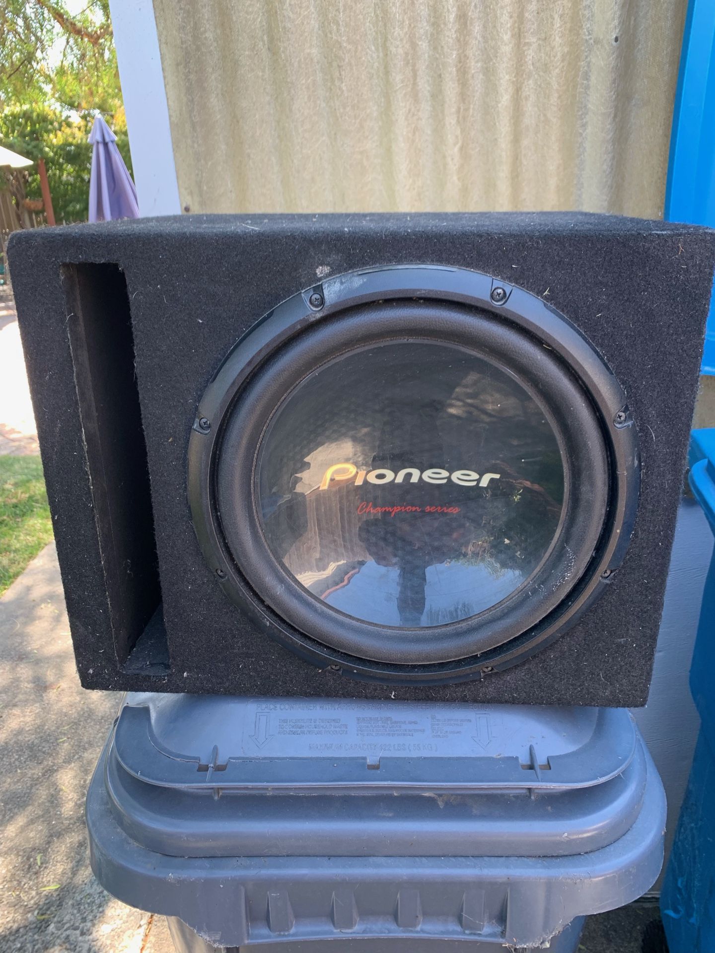 12” Pioneer Subs Bandpass Box 12” Pioneer sub In Ported Box