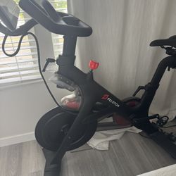 Peloton Bike