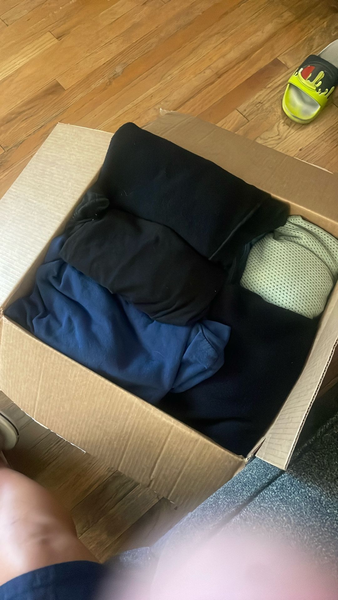 https://offerup.com/redirect/?o=RlJFRS5NZW4=’s Clothes