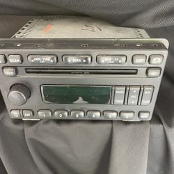 Ford 6 Disc CD AM/FM Radio