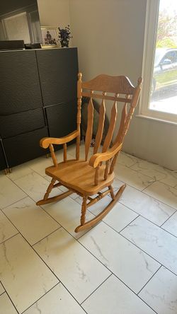 Solid Wood Rocking Chair