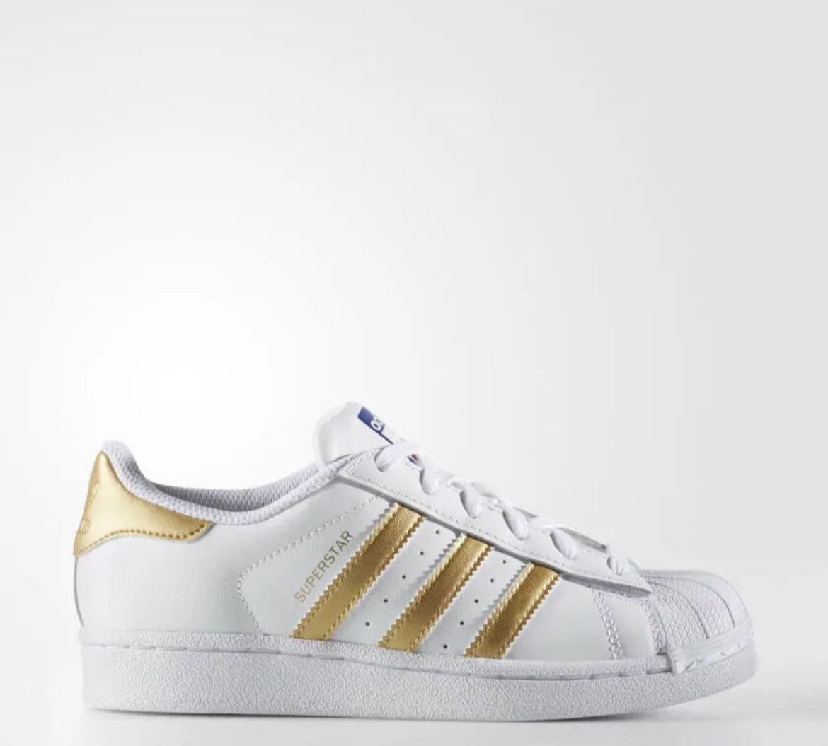 Adidas Superstar Running Shoes Sneaker White Gold Metallic 7.5 in women or 6.5 Big Kid/men 